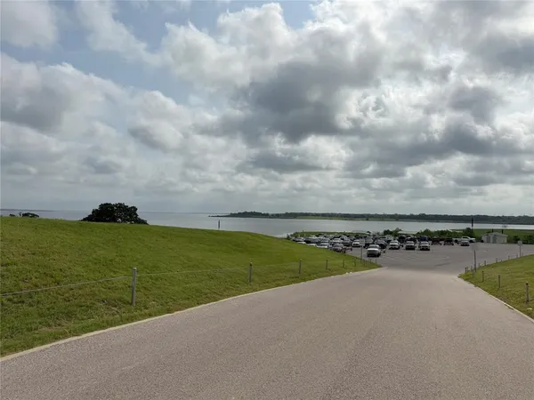 $279,000 | 494 Lannius Road, Dodd City, TX 75438