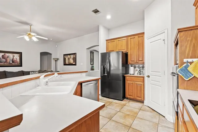 $399,900 | 2009 Lake Fork Court, Denton, TX 76210