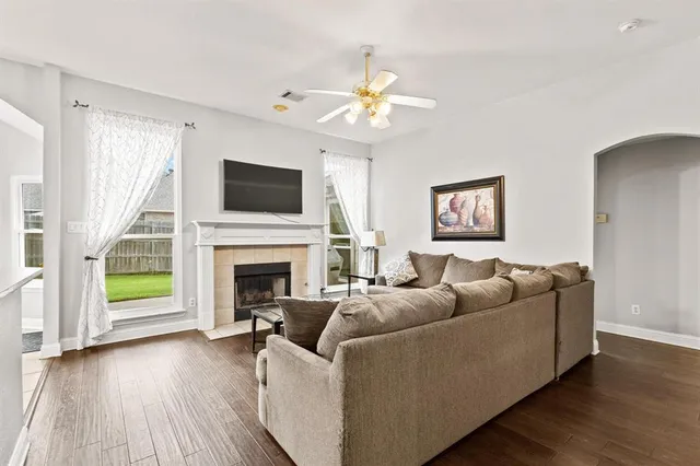 $399,900 | 2009 Lake Fork Court, Denton, TX 76210