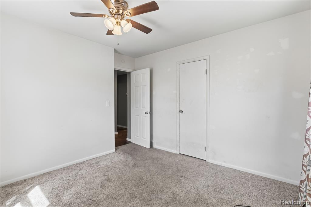 7230 Center Road Mount Morris, MI 48458 - Photo 17 of 33