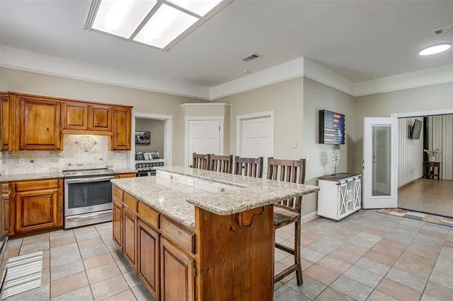 a view of parking area