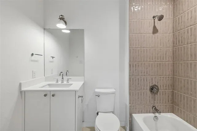 $3,200 | 6144 Oram Street, Unit 4, Dallas, TX 75214