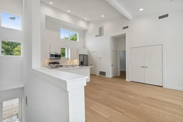 $3,200 | 6144 Oram Street, Unit 4, Dallas, TX 75214