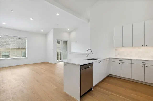 $3,200 | 6144 Oram Street, Unit 4, Dallas, TX 75214