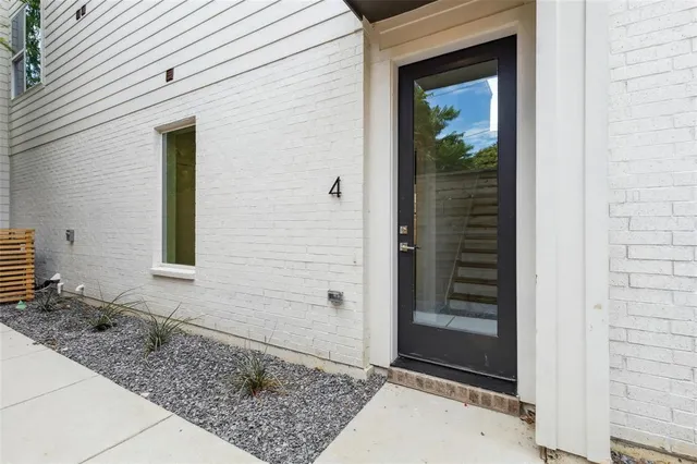 $3,200 | 6144 Oram Street, Unit 4, Dallas, TX 75214