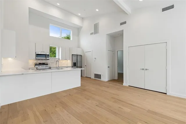 $3,200 | 6144 Oram Street, Unit 4, Dallas, TX 75214