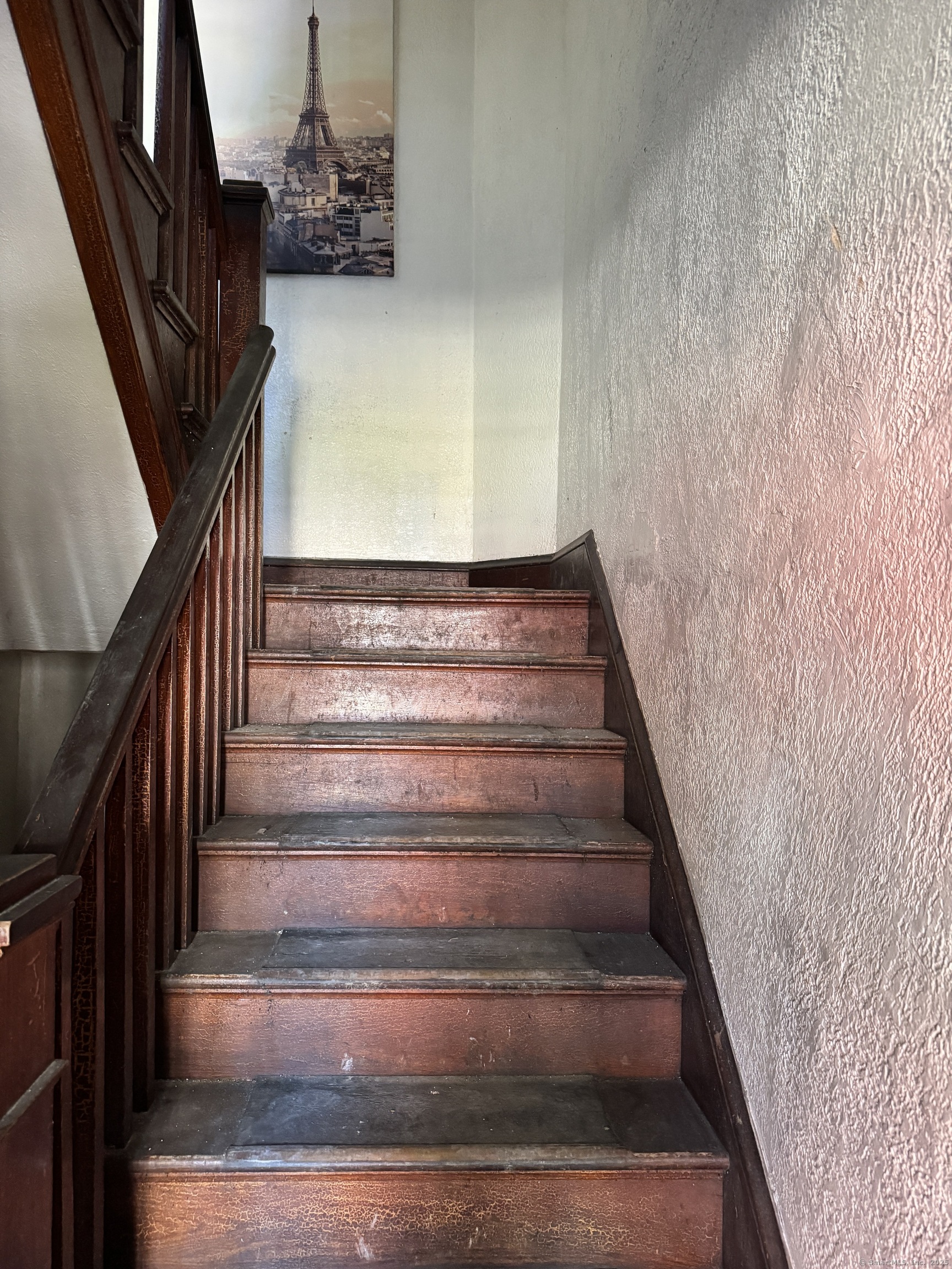 102 Rowe Avenue Hartford, CT 06106 - Photo 19 of 28 a view of entryway