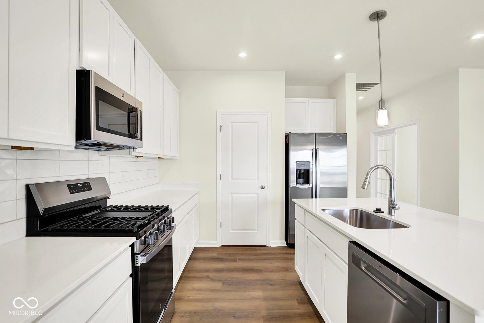 2041 Frost Line Lane Greenfield, IN 46140 - Photo 17 of 37