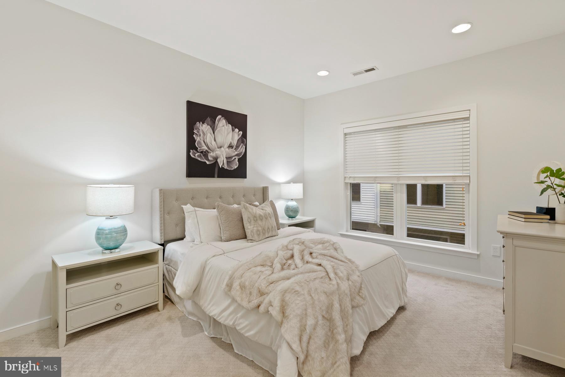 1022 3rd Place Southeast Washington, DC 20003 - Photo 11 of 38