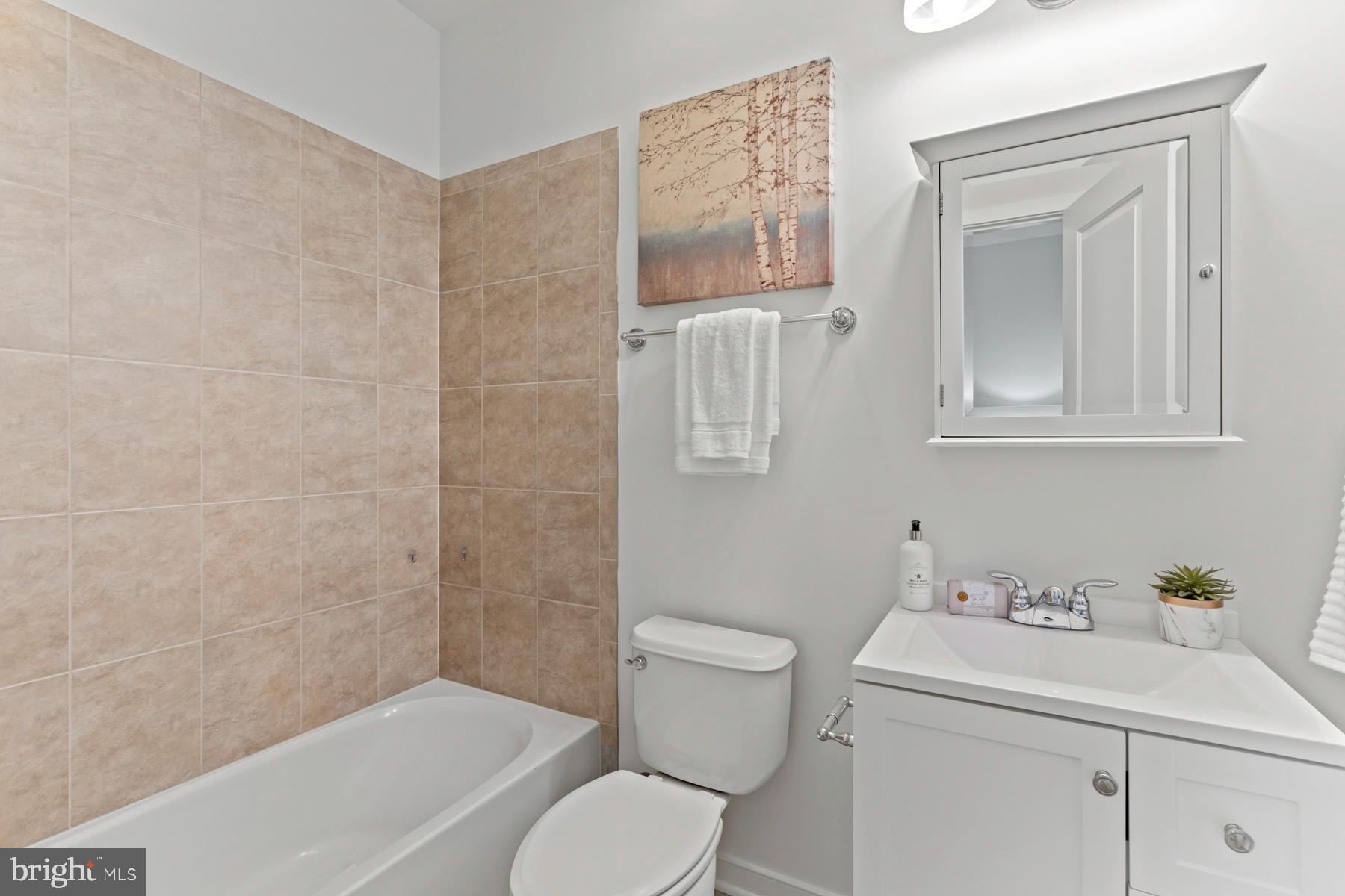 1022 3rd Place Southeast Washington, DC 20003 - Photo 19 of 38