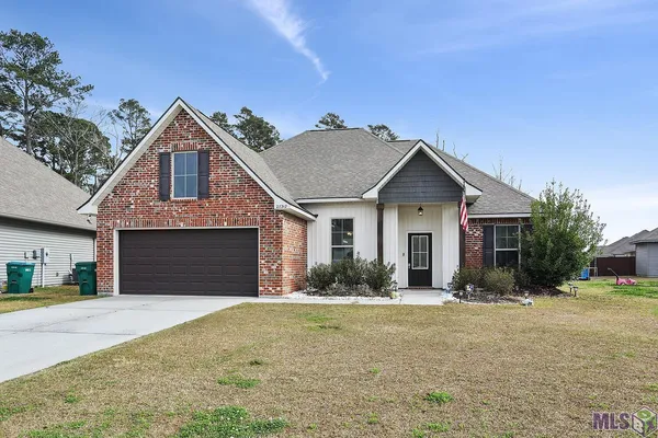 $250,000 | 28312 Natchez Trace, Denham Springs, LA 70726