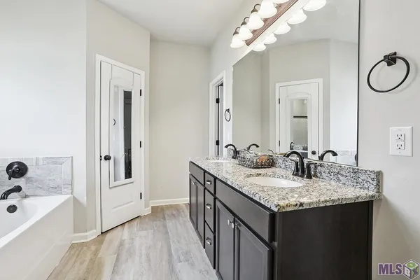 $250,000 | 28312 Natchez Trace, Denham Springs, LA 70726