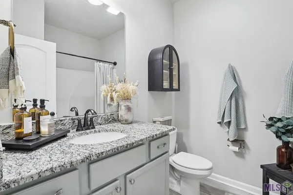 $250,000 | 28312 Natchez Trace, Denham Springs, LA 70726