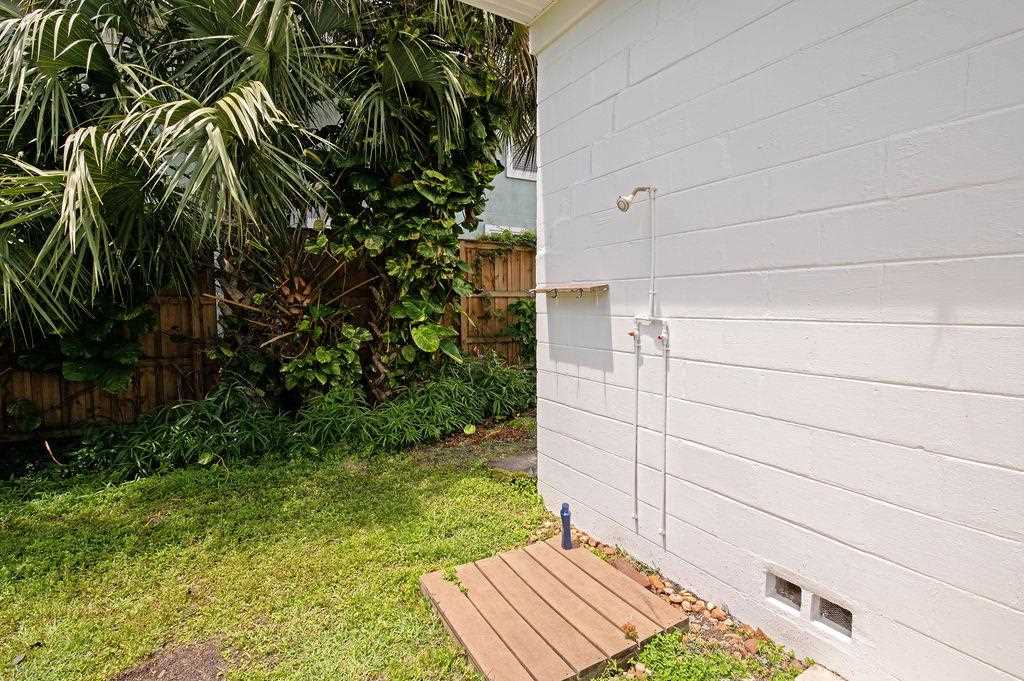 118 Menendez Road St. Augustine, FL 32080 - Photo 25 of 31 a backyard of a house