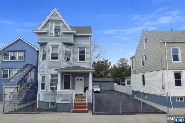 $850,000 | 371 Totowa Avenue, Paterson, NJ 07502