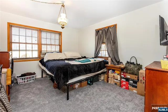 $699,900 | 18 Stanford Place, Wayne, NJ 07470