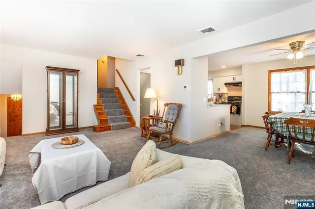 $699,900 | 18 Stanford Place, Wayne, NJ 07470