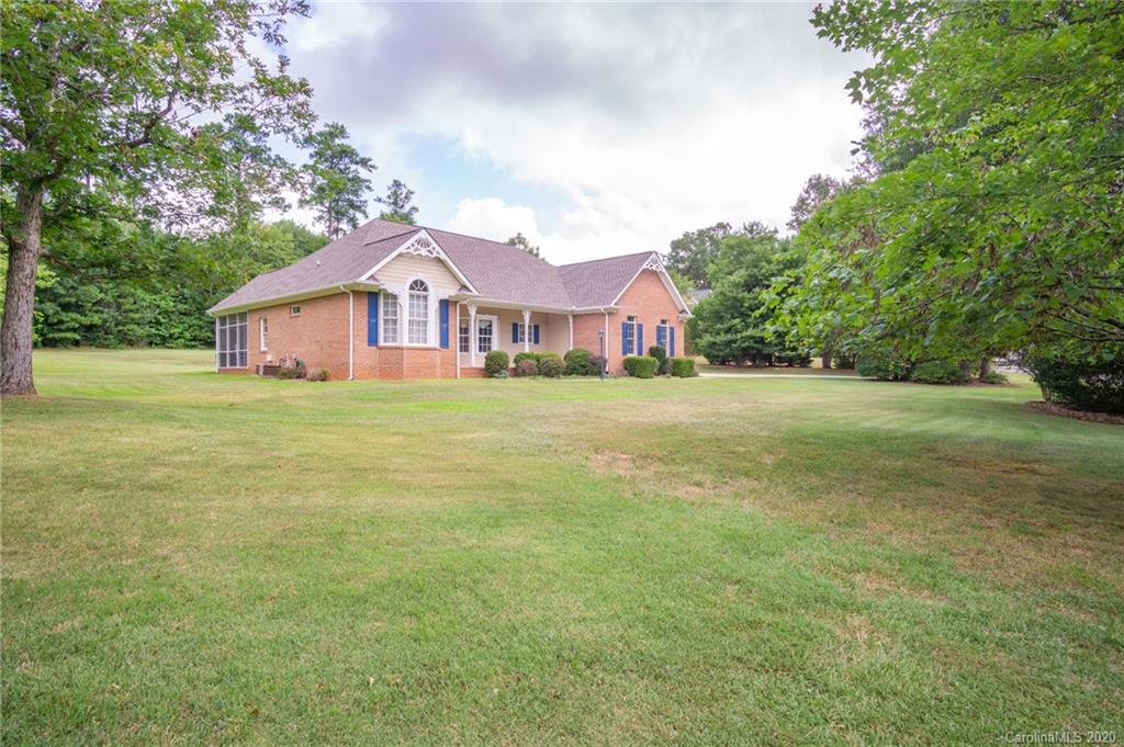 2740 West Pinewood Road Chester, SC 29706 - Photo 2 of 48 Gallery Image 2