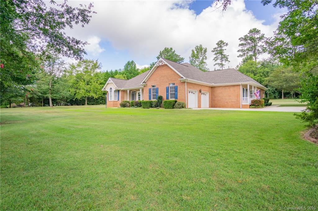 2740 West Pinewood Road Chester, SC 29706 - Photo 4 of 48 Gallery Image 4