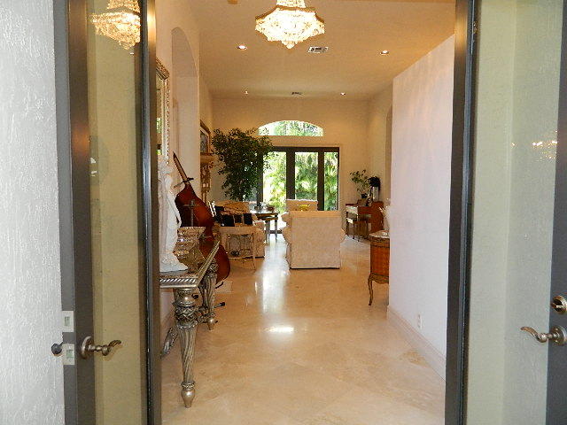 22616 Esplanada Circle Boca Raton, FL 33433 - Photo 4 of 31 FOYER