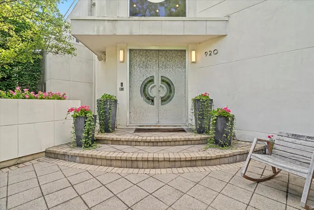 $3,350,000 | 920 St Stephens Green, Oak Brook, IL 60523