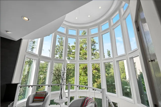 $3,350,000 | 920 St Stephens Green, Oak Brook, IL 60523