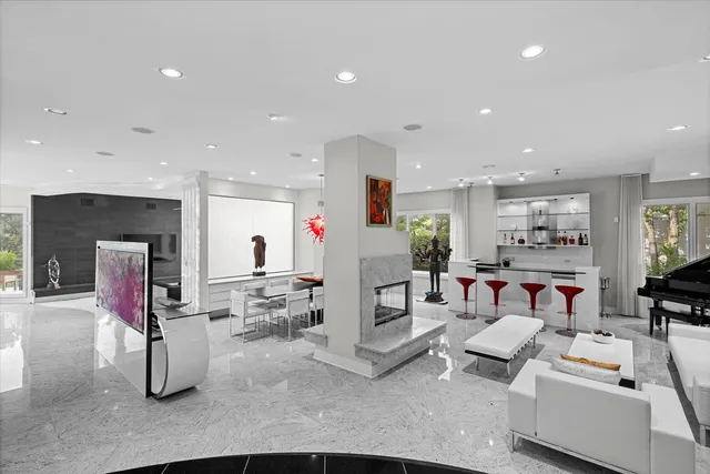 $3,350,000 | 920 St Stephens Green, Oak Brook, IL 60523