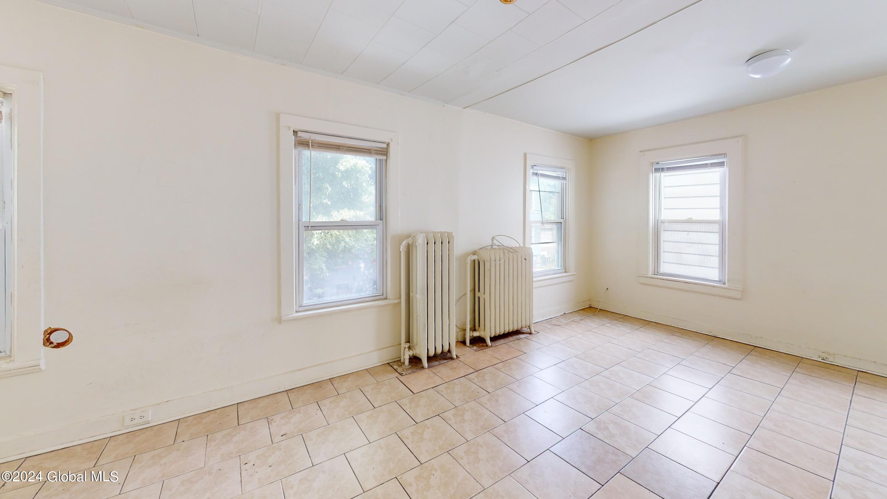 126 Spring Street Albany, NY 12203 - Photo 10 of 14 126-Spring-Street-Unfurnished