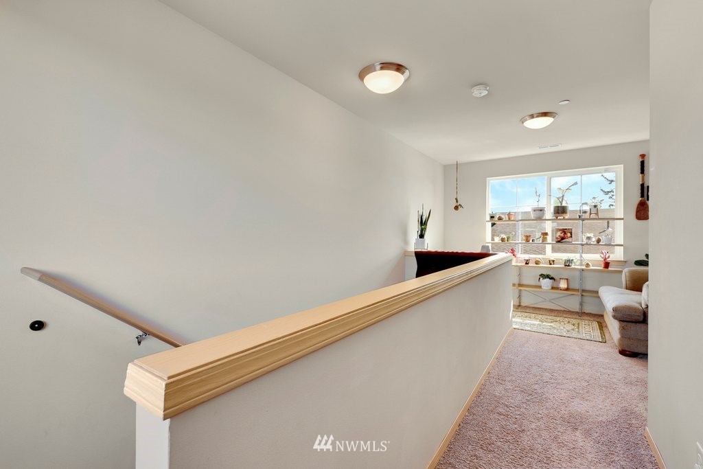 2470 Zeeden Way Bremerton, WA 98310 - Photo 11 of 31 Gallery Image 11