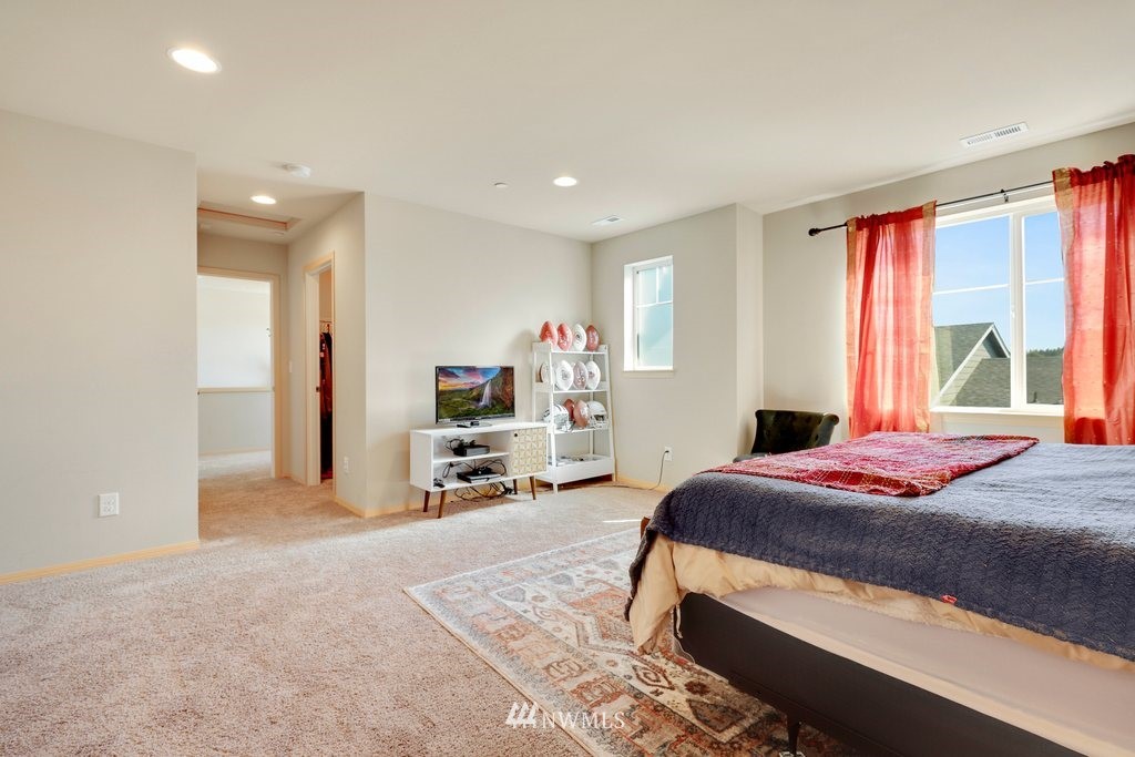 2470 Zeeden Way Bremerton, WA 98310 - Photo 19 of 31 Gallery Image 19