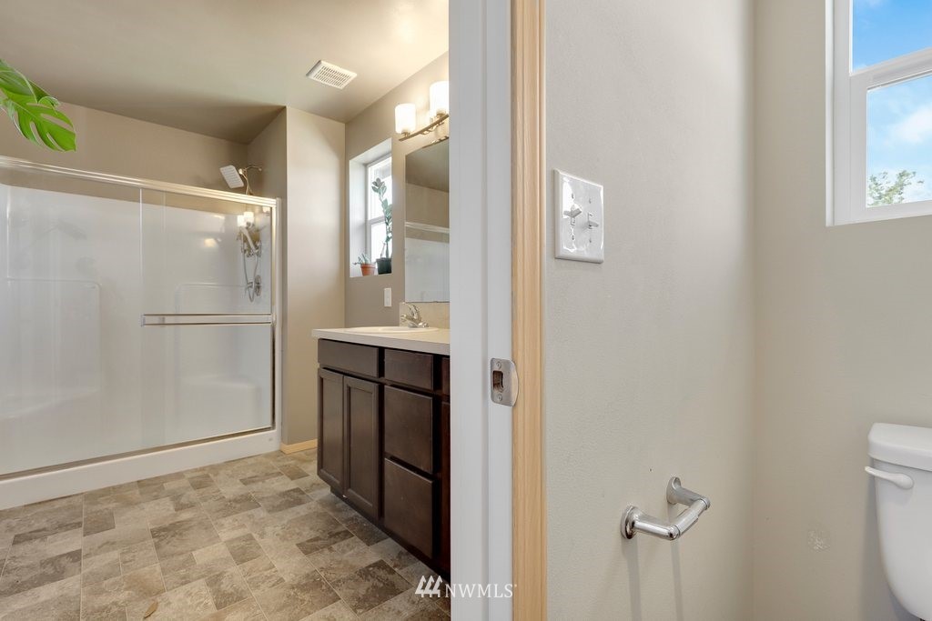 2470 Zeeden Way Bremerton, WA 98310 - Photo 24 of 31 Gallery Image 24