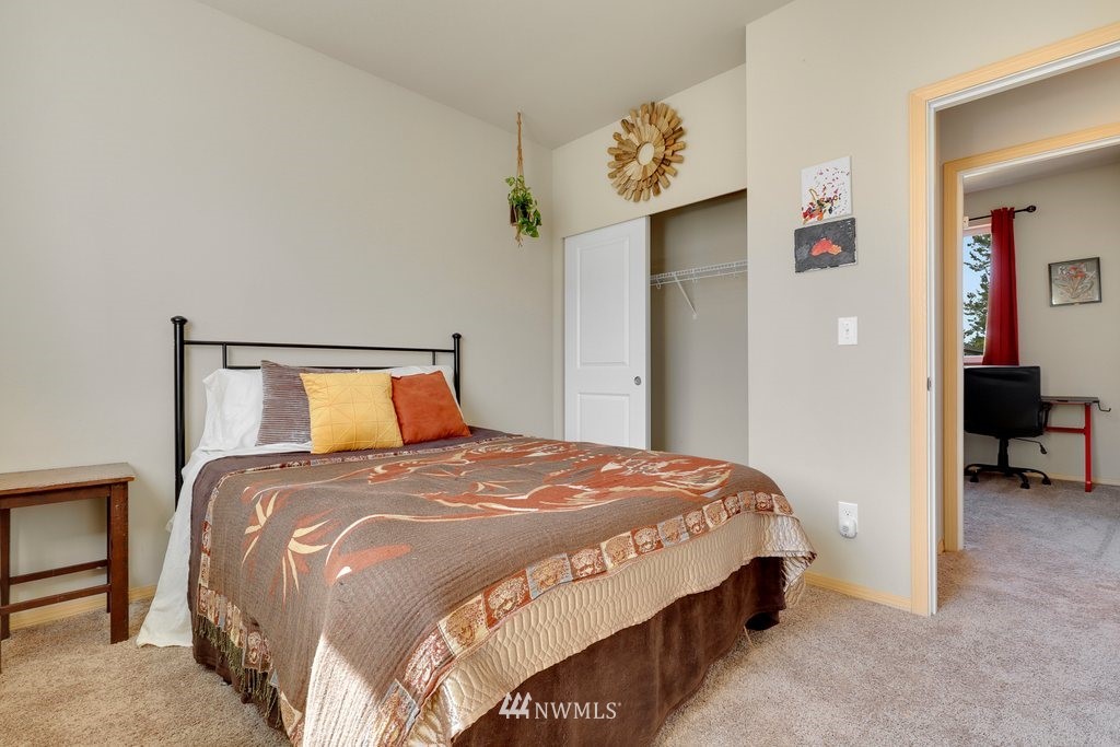 2470 Zeeden Way Bremerton, WA 98310 - Photo 27 of 31 Gallery Image 27