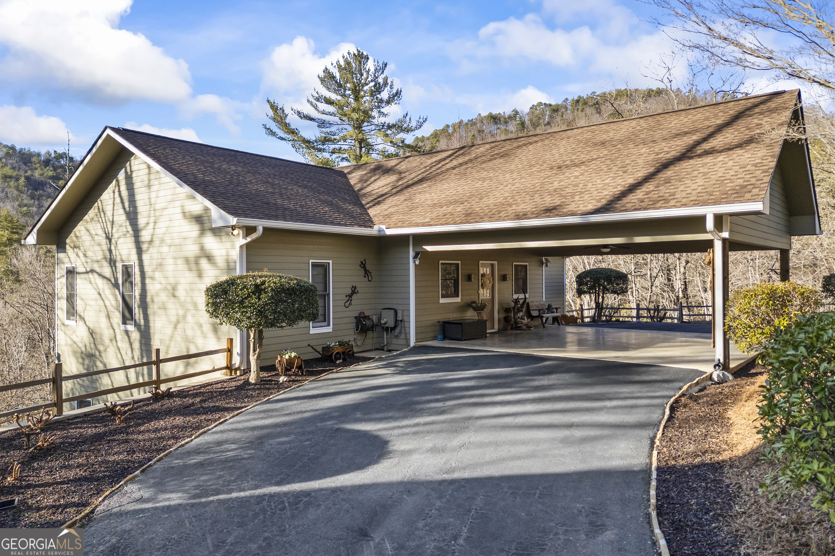 299 Celestial Circle Clayton, GA 30525 - Photo 2 of 89