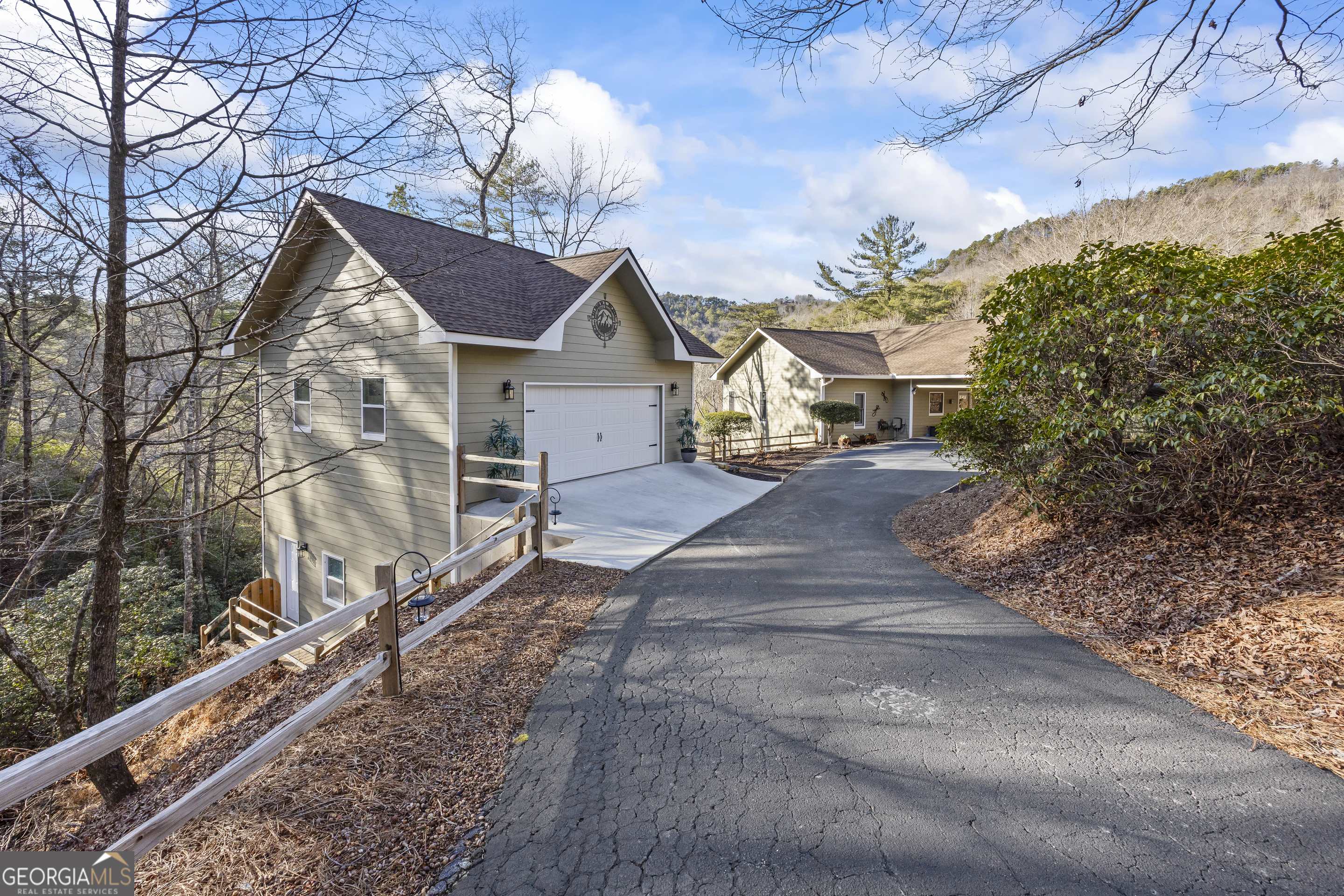 299 Celestial Circle Clayton, GA 30525 - Photo 3 of 89