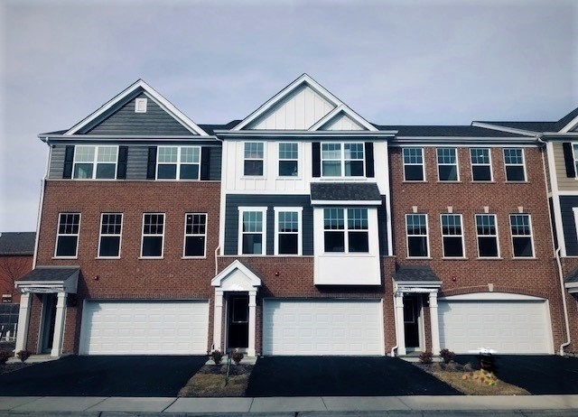 45 Timber Wolf Drive Wheeling, IL 60090 - Photo 2 of 21
