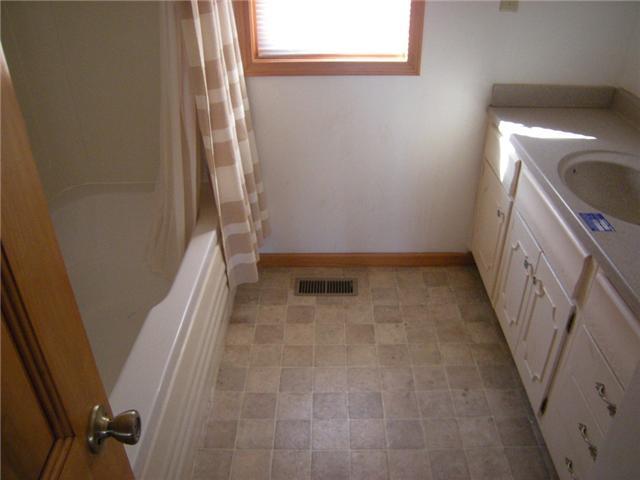 1009 Mulberry Road Circleville, OH 43113 - Photo 9 of 12 Gallery Image 9