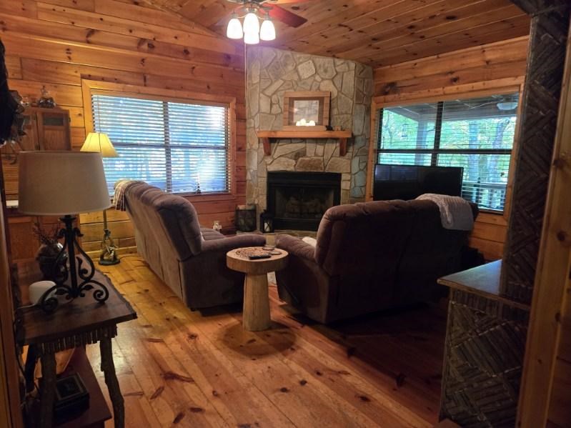 555 Cherry Lake Drive Blue Ridge, GA 30513 - Photo 3 of 33