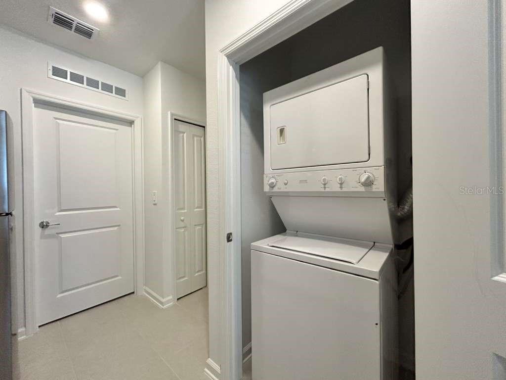 3258 Armstrong Avenue Clermont, FL 34714 - Photo 17 of 18 a utility room with dryer and washer