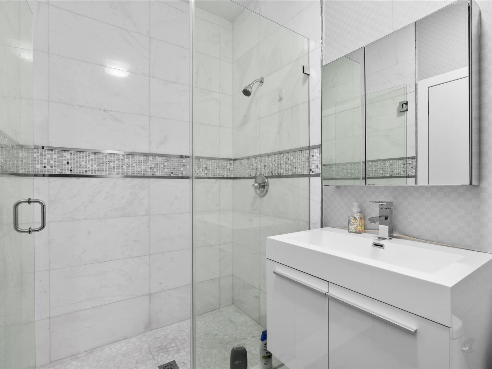 3917 South Le Jeune Road Miami, FL 33146 - Photo 29 of 66 In-law/ service bathroom