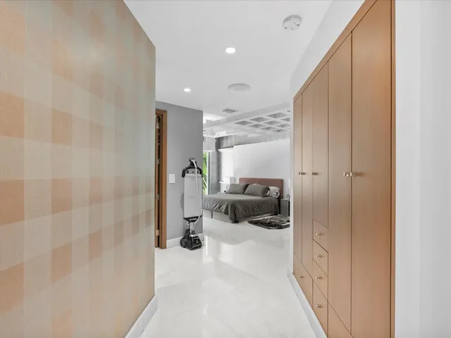 $3,750,000 | 3917 South Le Jeune Road, Miami, FL 33146