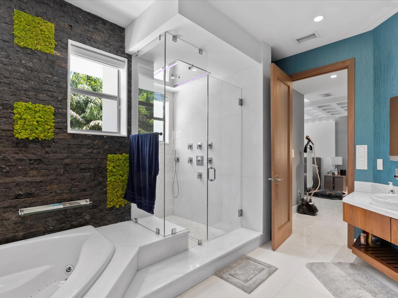 3917 South Le Jeune Road Miami, FL 33146 - Photo 37 of 66 Primary bathroom