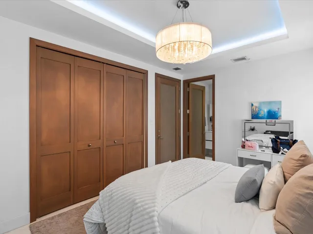 $3,750,000 | 3917 South Le Jeune Road, Miami, FL 33146