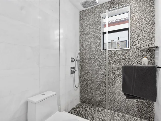 $3,750,000 | 3917 South Le Jeune Road, Miami, FL 33146