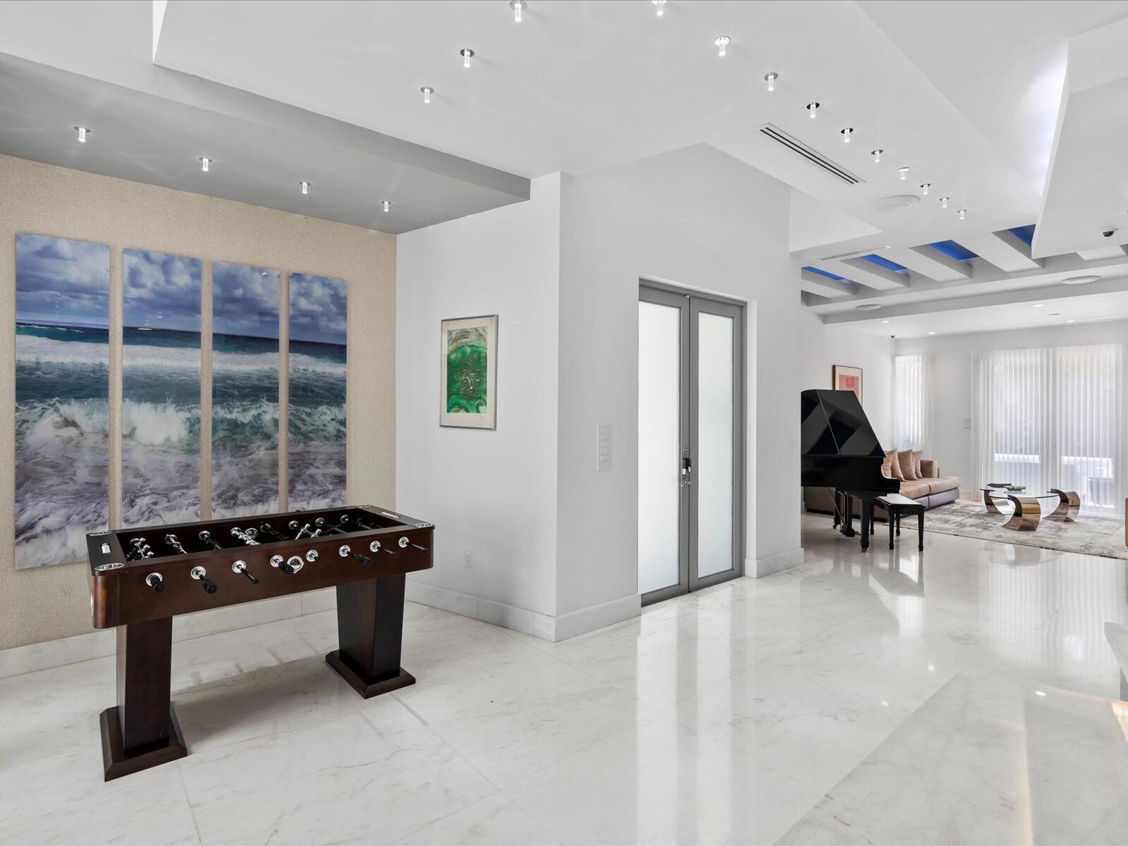 3917 South Le Jeune Road Miami, FL 33146 - Photo 10 of 66 40-Living