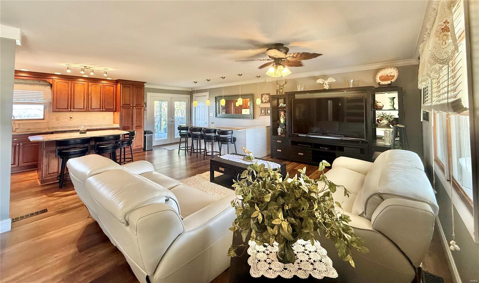 2155 Buffalo Bluff Pacific, MO 63069 - Photo 4 of 48