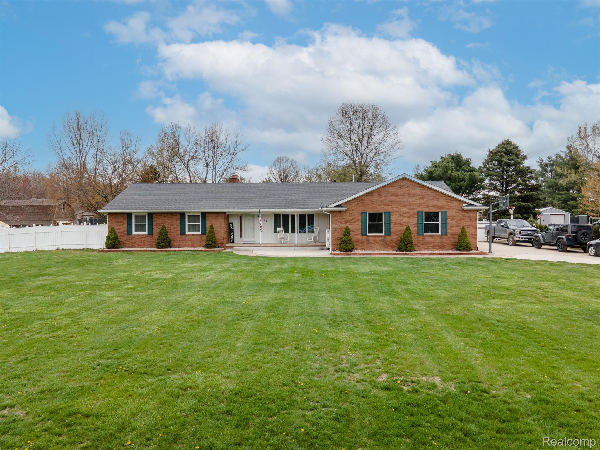 35294 Ash Road New Boston, MI 48164 - Photo 1 of 49 Gallery Image 1