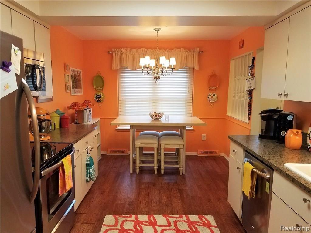 31083 Hoover Road Warren, MI 48093 - Photo 17 of 40