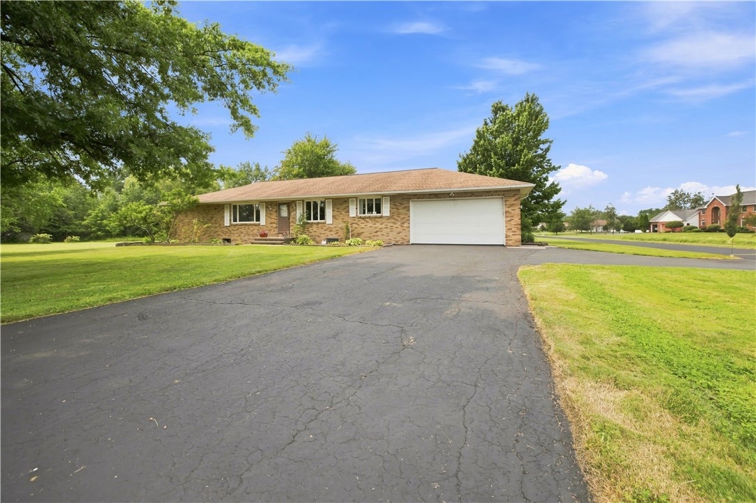 1029 Manitou Road Parma, NY 14468 - Photo 4 of 49