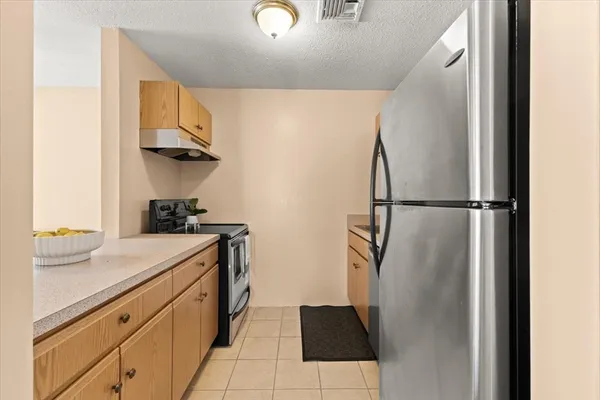 $229,900 | 450 Somerset Avenue, Unit 18, Taunton, MA 02780