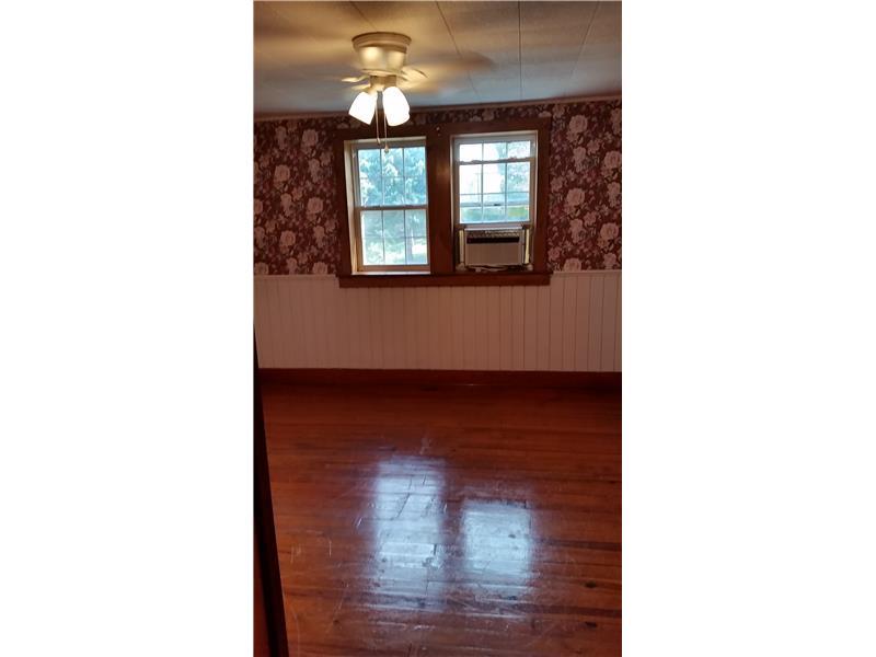 369 Locust Hill Road Cheswick, PA 15024 - Photo 12 of 17 Bedroom. Second floor bedroom.